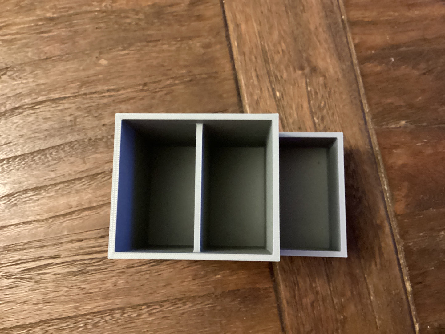 Stationary holder/organiser